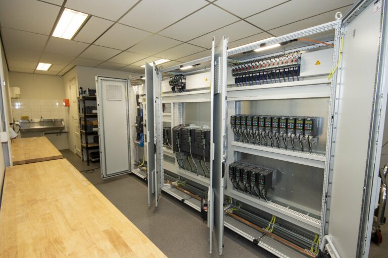 Besturingskast industriële automatisering